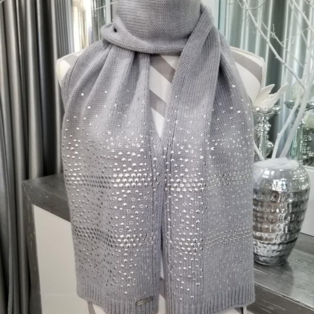 MICHAEL KORS  NAILHEAD SCARF - Picture 4 of 4